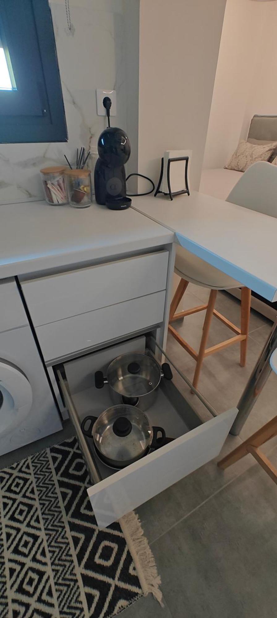 Отель Ina'S Crib Sindos Экстерьер фото